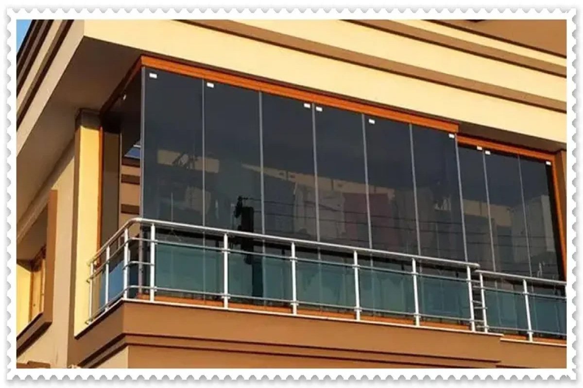 Cam Balkon